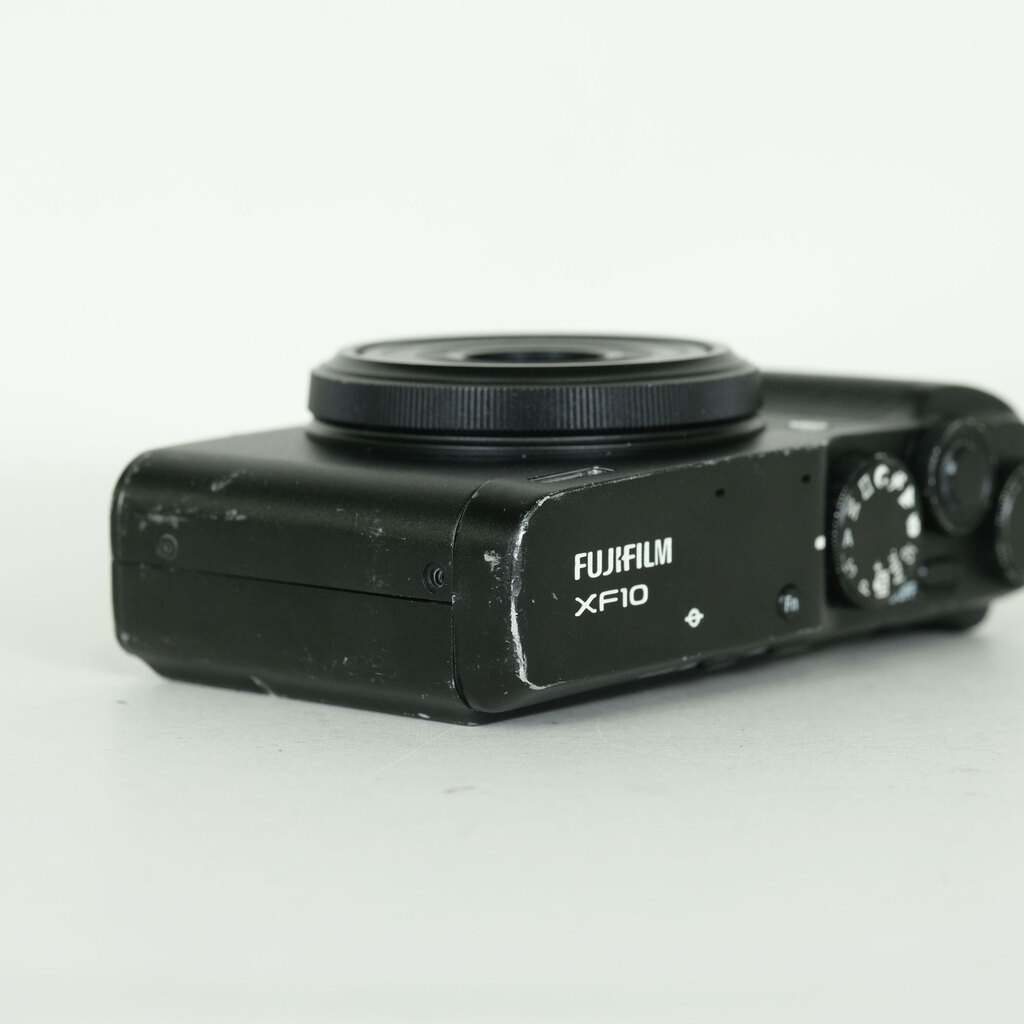 FUJIFILM XF10 ブラック