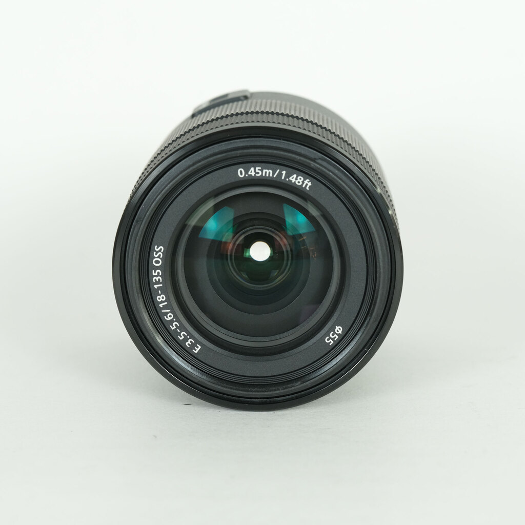 SONY E 18-135mm F3.5-5.6 OSS SEL18135