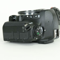 Nikon D780