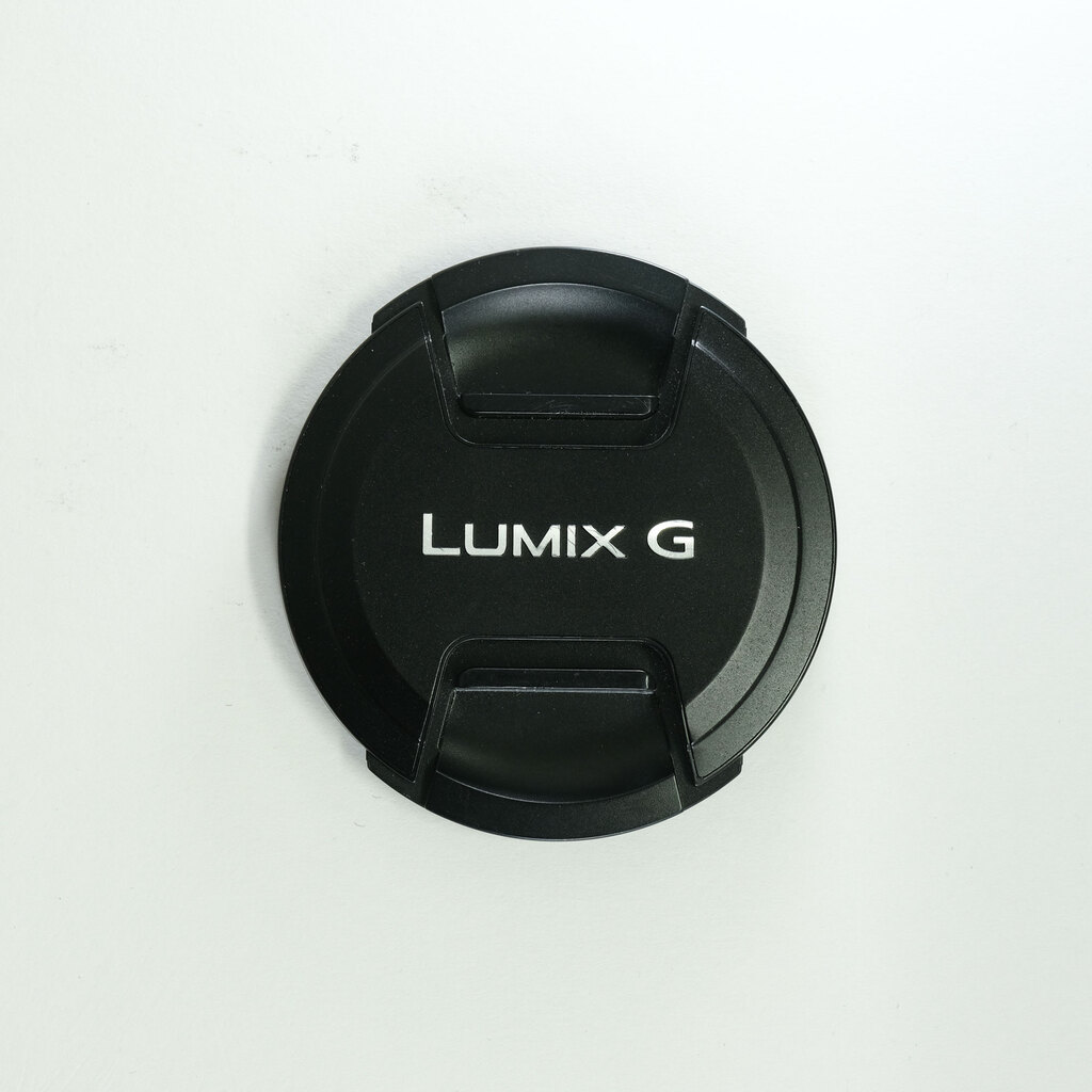 Panasonic LEICA DG NOCTICRON 42.5mm / F1.2 ASPH. / POWER O.I.S.