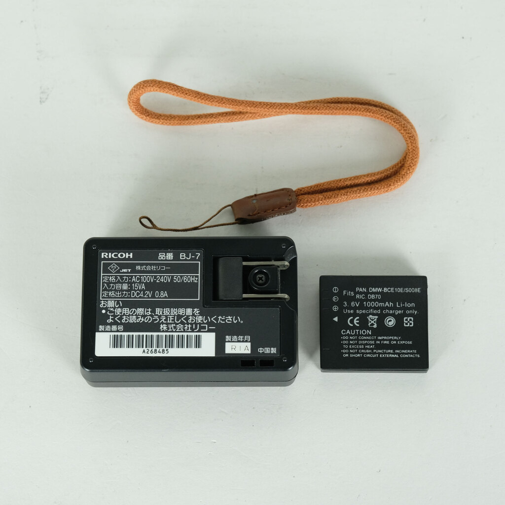 RICOH R10 ブラウン R10 ブラウンの出品 | ONE SCENE（ワンシーン）