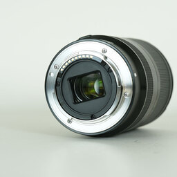 SONY E18-200mm F3.5-6.3 OSS LE SEL18200LE