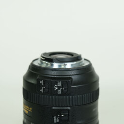 Nikon AF-S DX NIKKOR 18-300mm f/3.5-6.3G ED VR