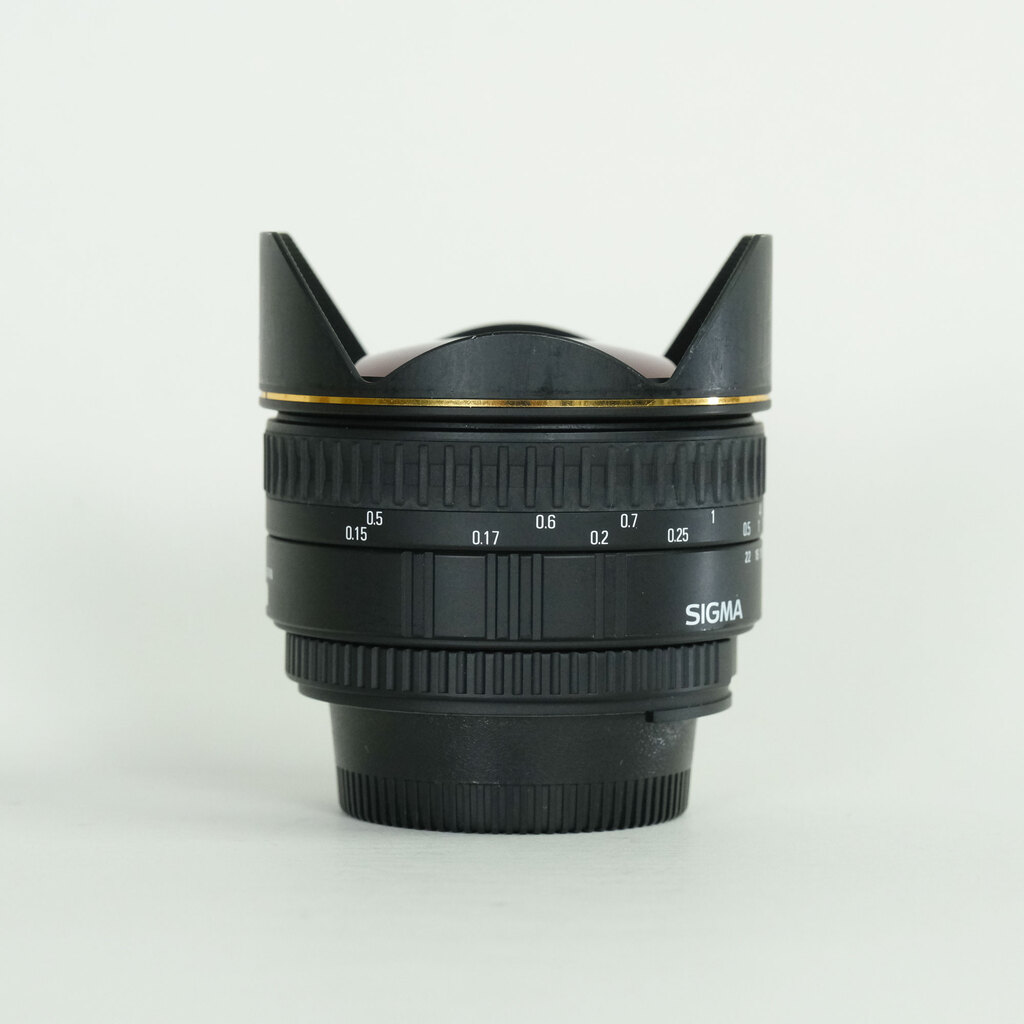 SIGMA 15mm F2.8EX DG DIAGONAL FISHEYE (ニコンF用) SIGMA 15mm F2.8EX DG DIAGONAL FISHEYE (ニコンF用)
