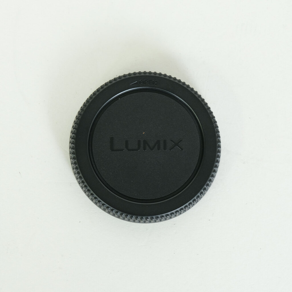 Panasonic LUMIX G 42.5mm / F1.7 ASPH. / POWER O.I.S.