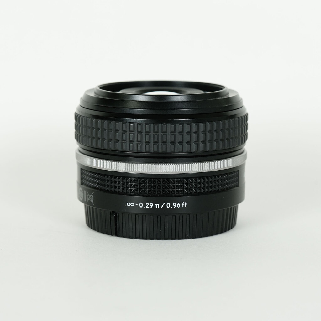 Nikon NIKKOR Z 40mm f/2 Nikon NIKKOR Z 40mm f/2