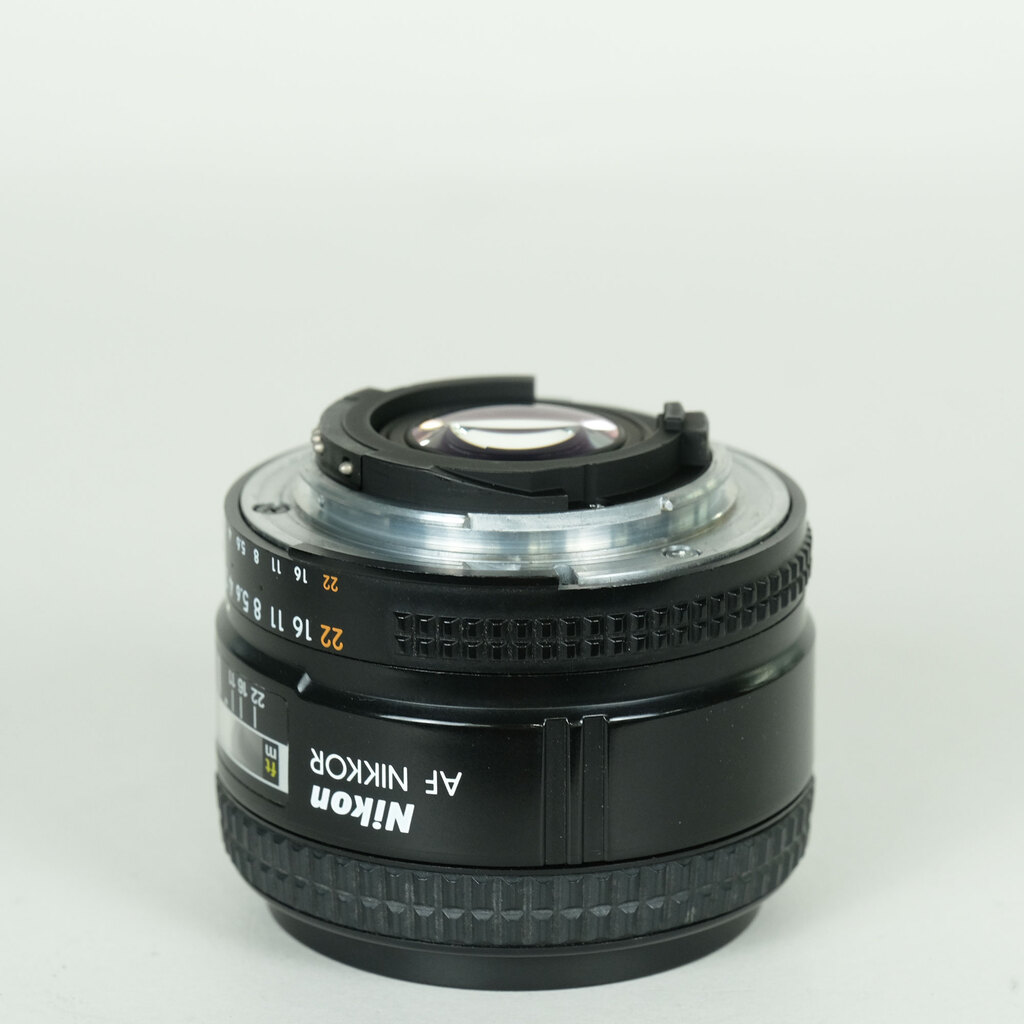 Nikon Ai AF Nikkor 24mm F2.8D