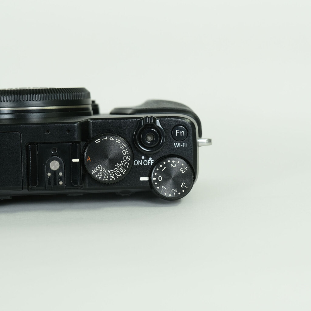 FUJIFILM X-E2