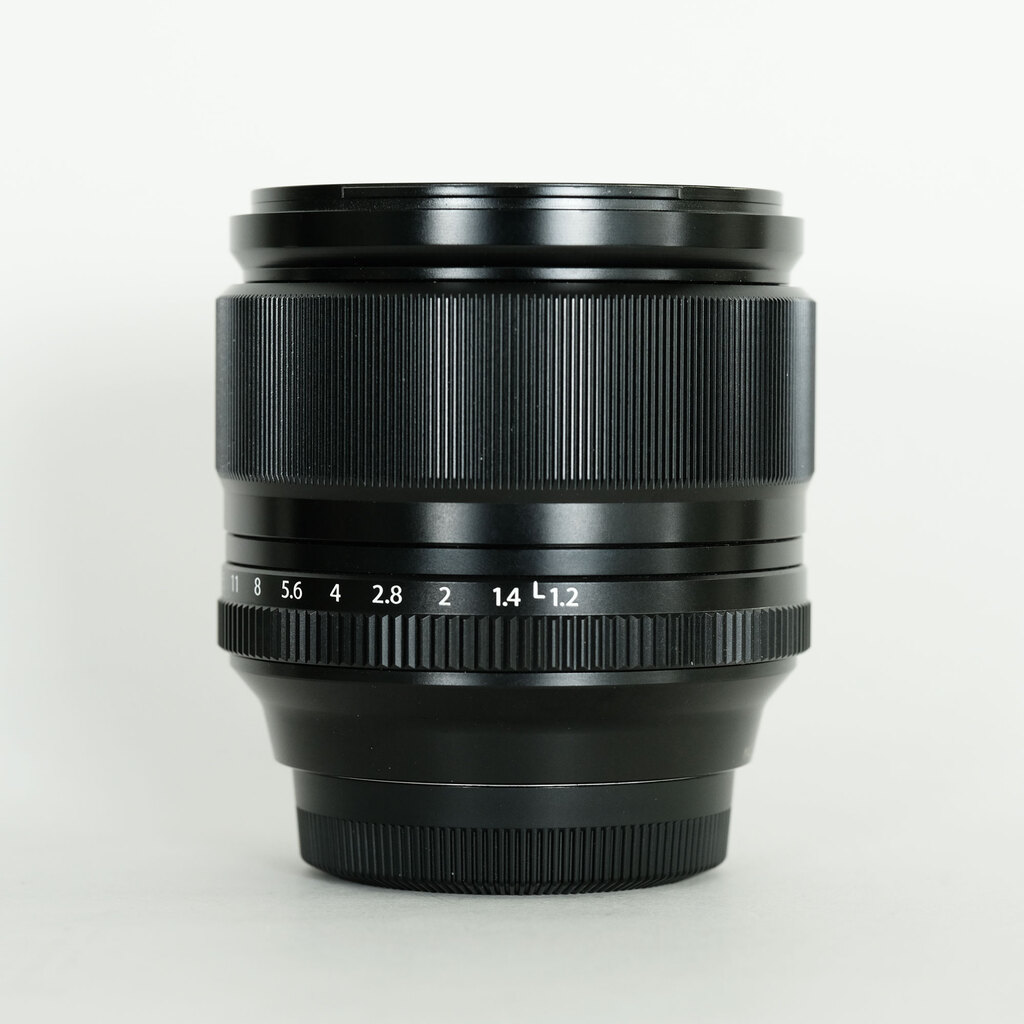 FUJIFILM XF56mmF1.2 R