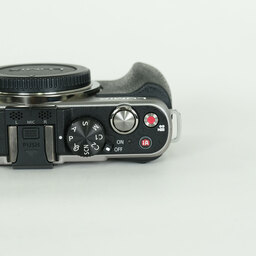 Panasonic LUMIX DMC-GX1-S ボディ ブレードシルバー