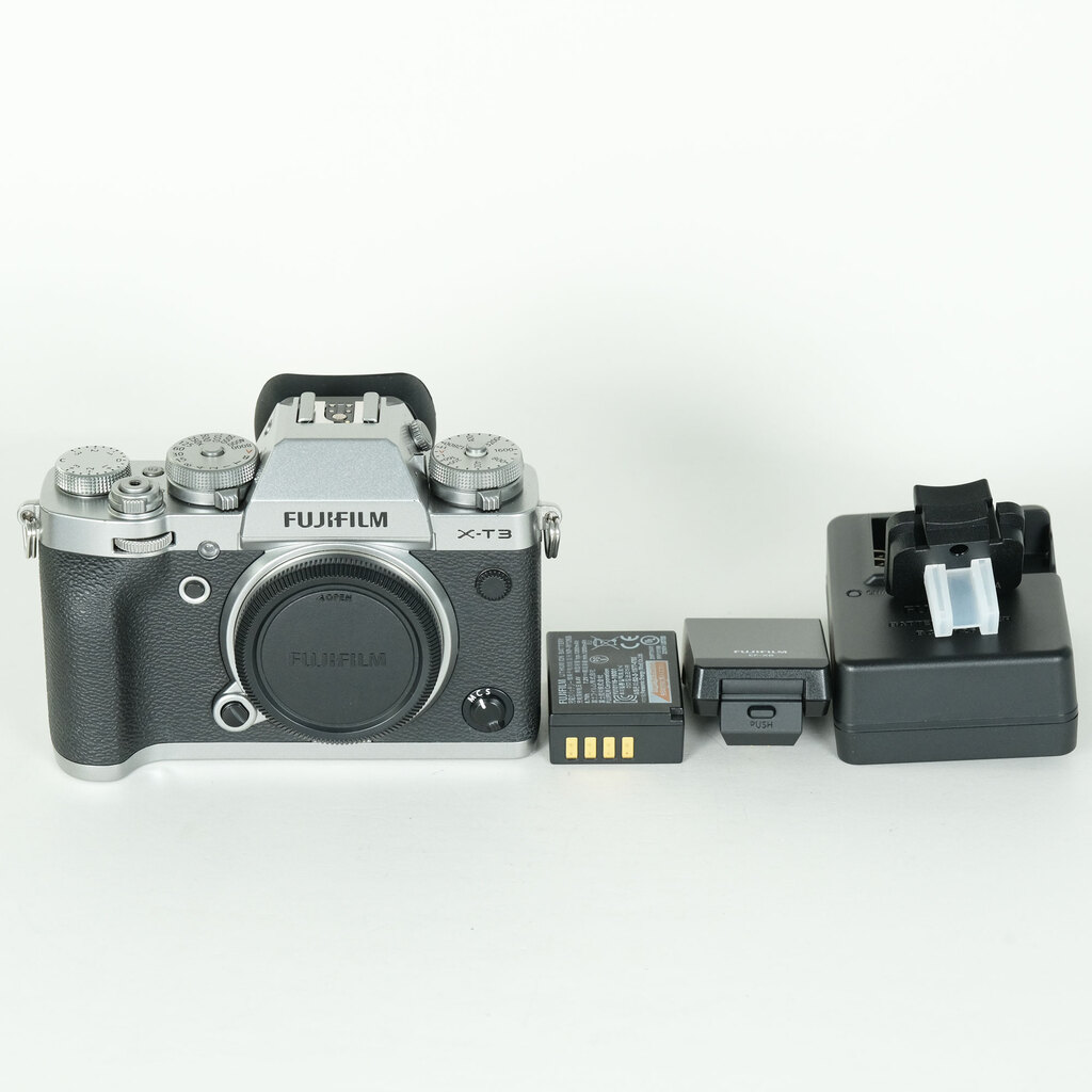 元箱・付属品あり★Fujifilm X-T3 FUJIFILM X-T3の出品 | ONE SCENE（ワンシーン）