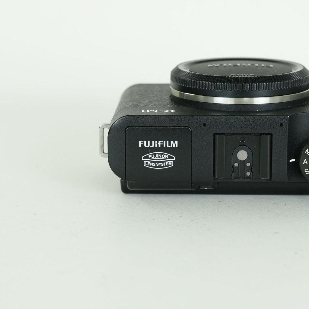 FUJIFILM X-M1 ボディ ブラック FUJIFILM X-M1 ボディ ブラック