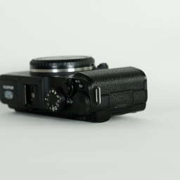 FUJIFILM X-M1 ボディ ブラック