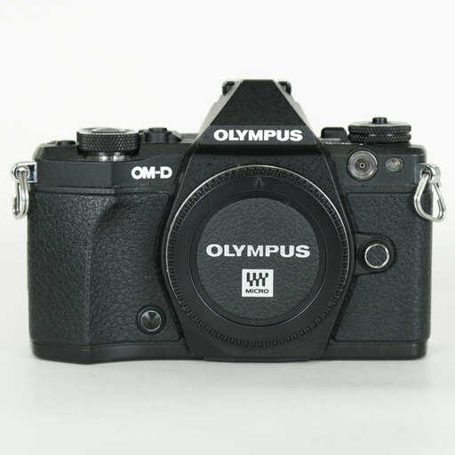 OLYMPUS OM-D E-M5 Mark II