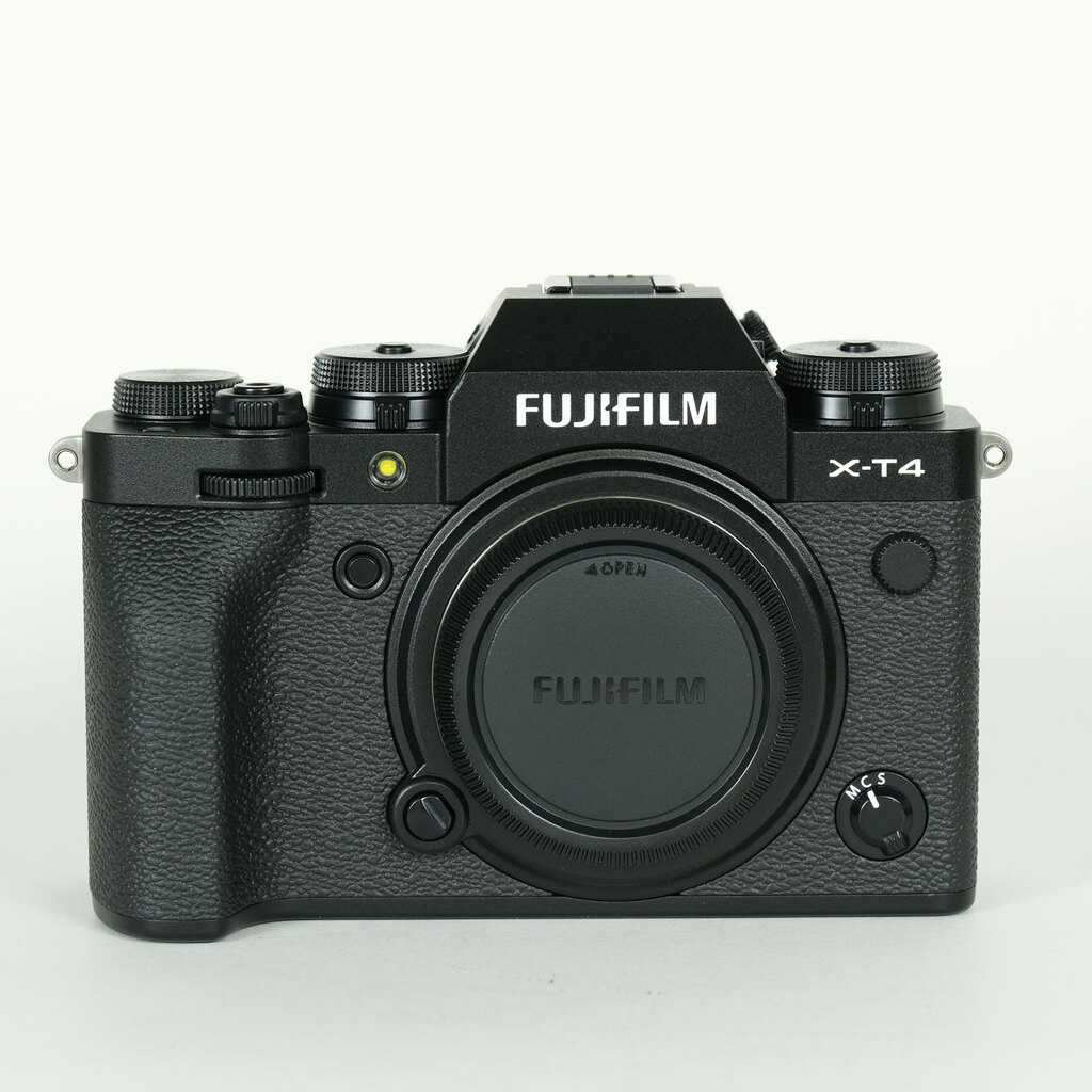 FUJIFILM X-T4