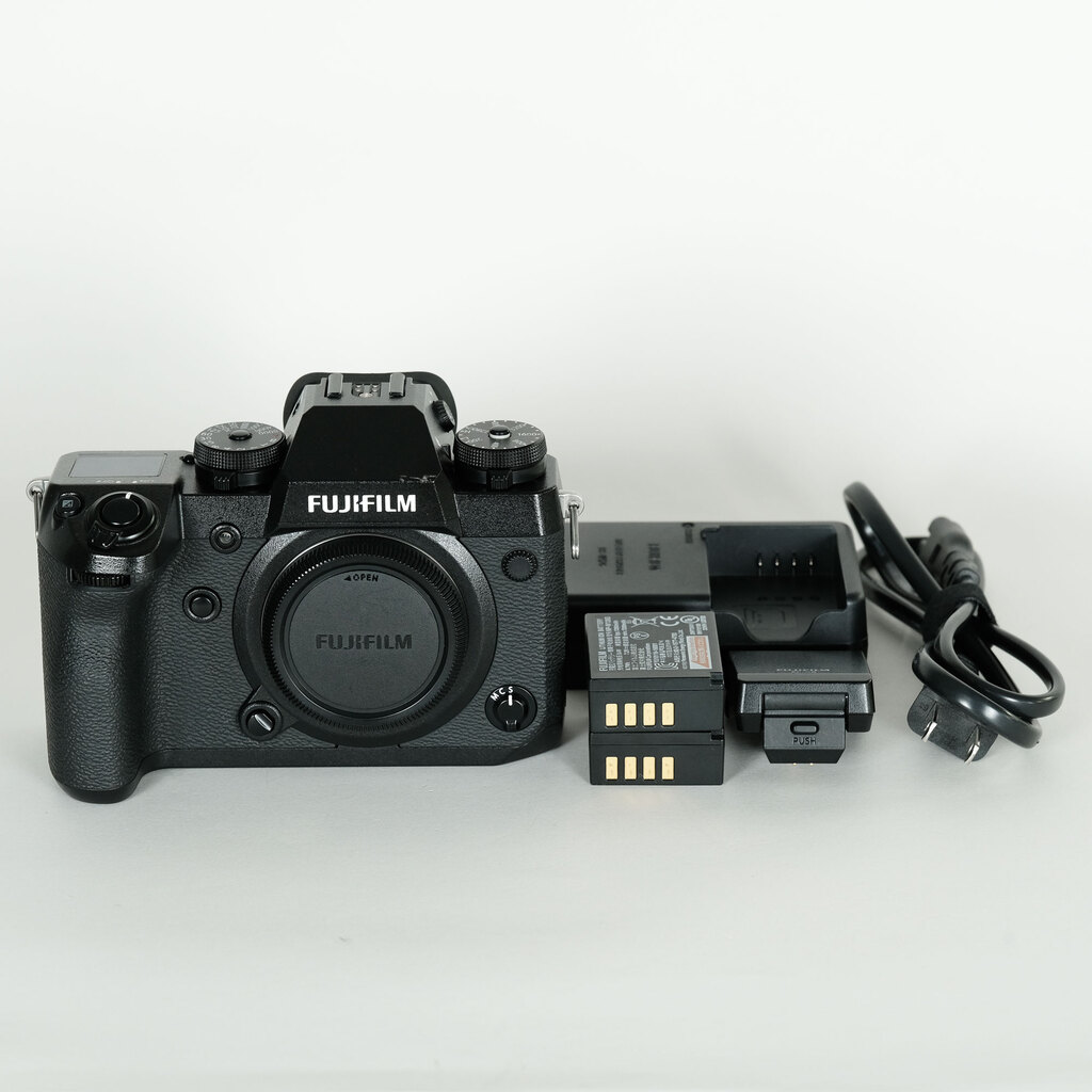 FUJIFILM X-H1