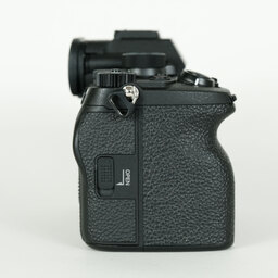 SONY α7 IV(ILCE-7M4) SONY α7 IV(ILCE-7M4)