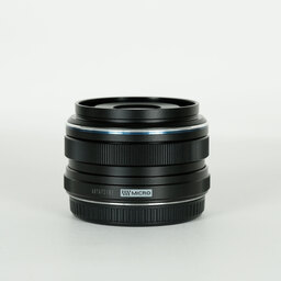 OLYMPUS M.ZUIKO DIGITAL 17mm F1.8