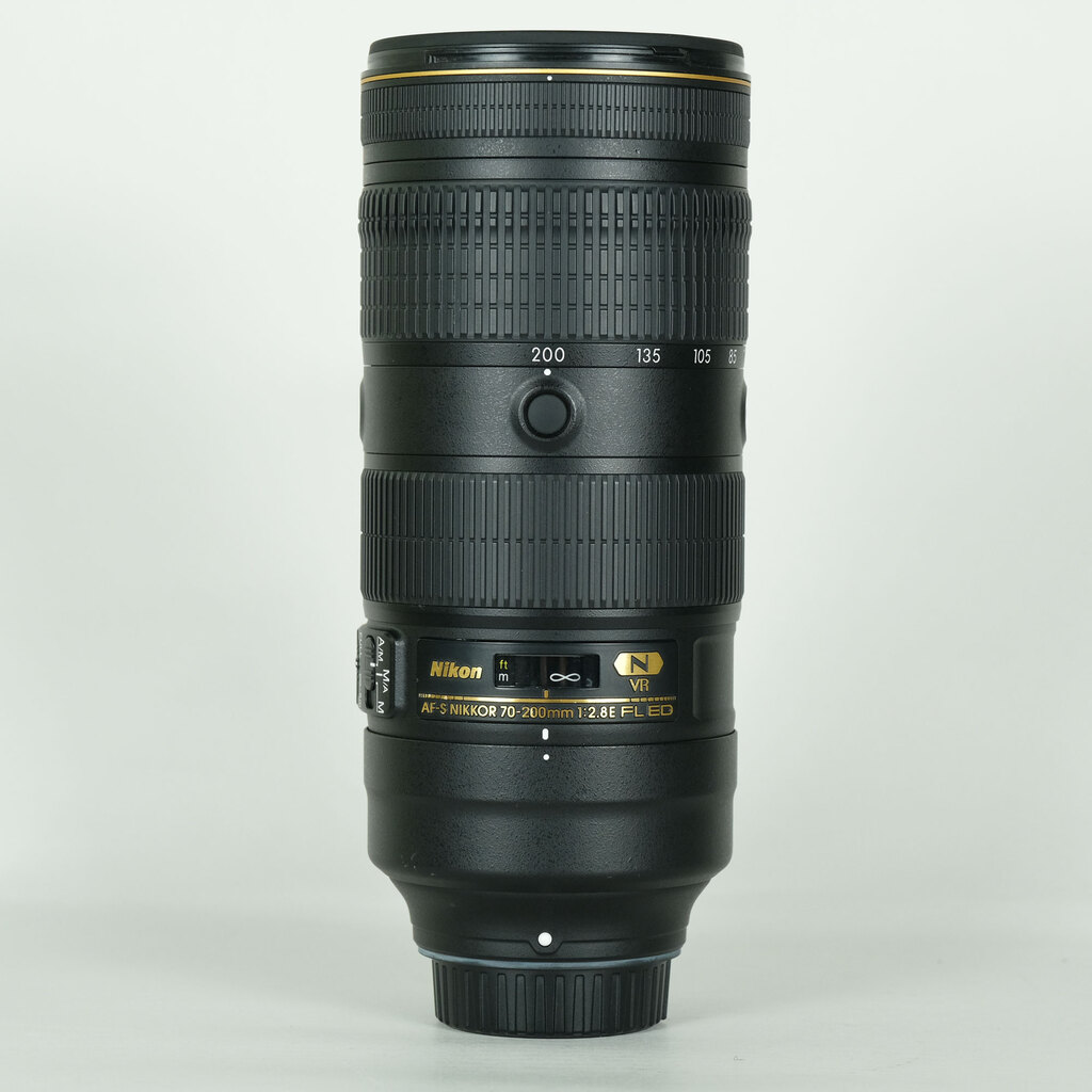 AF-S NIKKOR 70-200mm f/2.8E FL ED VR 中古価格比較 - 価格.com