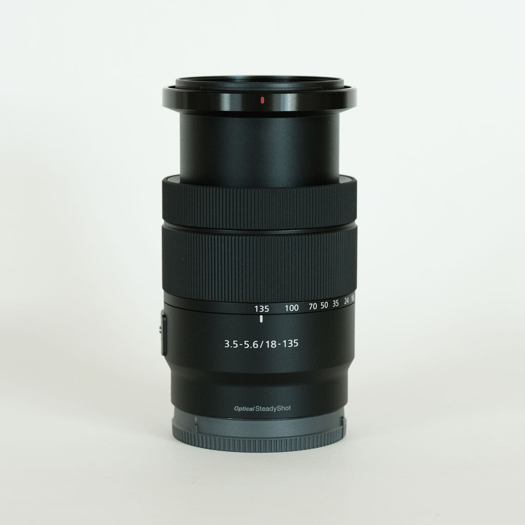 SONY E 18-135mm F3.5-5.6 OSS SEL18135