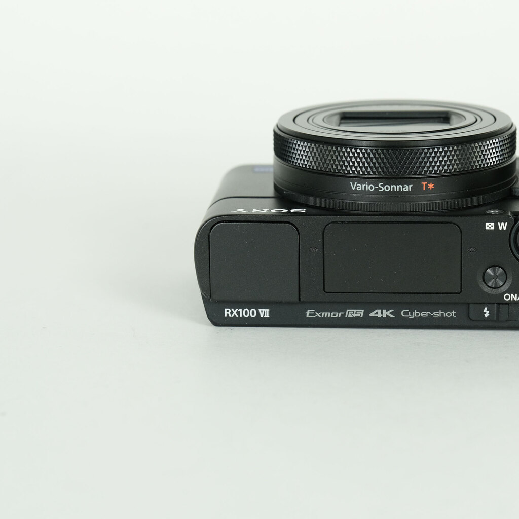 SONY Cyber-shot DSC-RX100M7 SONY Cyber-shot DSC-RX100M7