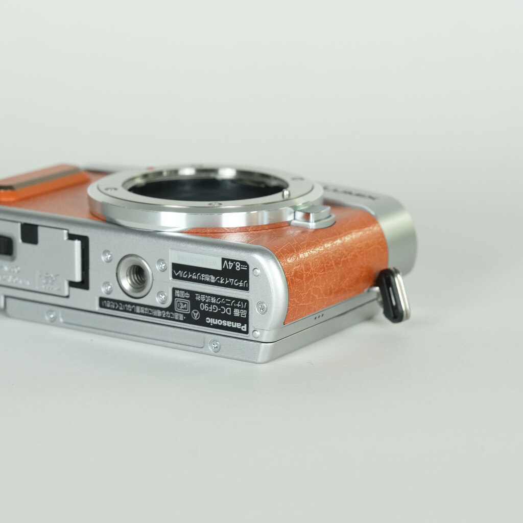 Panasonic LUMIX DC-GF90 ボディ オレンジ
