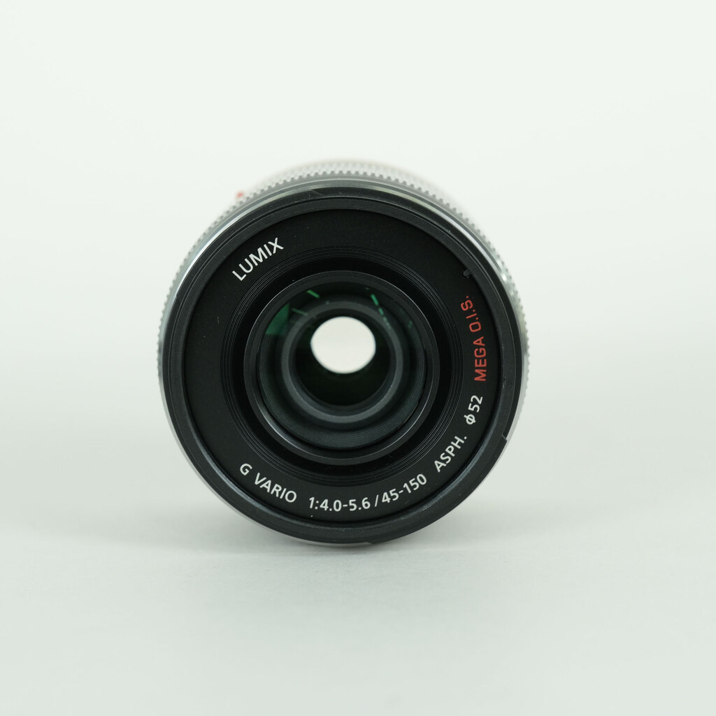 Panasonic LUMIX G VARIO 45-150mm / F4.0-5.6 ASPH. / MEGA O.I.S. Panasonic LUMIX G VARIO 45-150mm / F4.0-5.6 ASPH. / MEGA O.I.S.