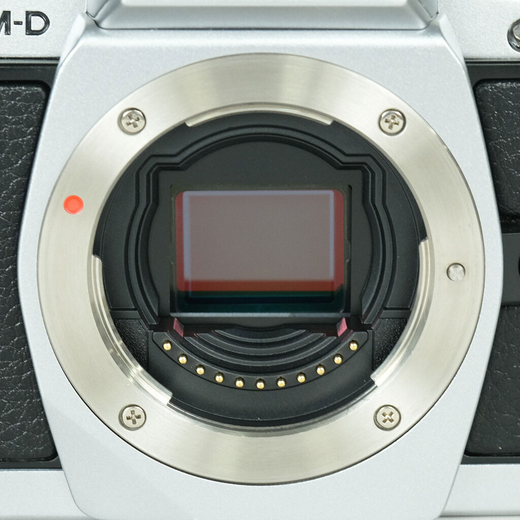 OLYMPUS OM-D E-M5 ボディ シルバー OLYMPUS OM-D E-M5 ボディ シルバー