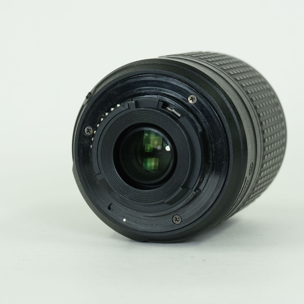 Nikon AF-S DX NIKKOR 55-200mm F4-5.6G ED VR II Nikon AF-S DX NIKKOR 55-200mm F4-5.6G ED VR II
