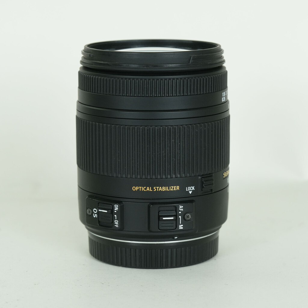 SIGMA 18-250mm F3.5-6.3 DC MACRO OS HSM (キヤノンEF用) SIGMA 18-250mm F3.5-6.3 DC MACRO OS HSM (キヤノンEF用)