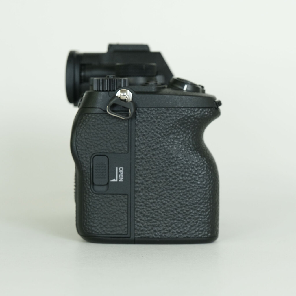 SONY α7 IV(ILCE-7M4) SONY α7 IV(ILCE-7M4)