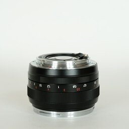 Carl Zeiss Planar T* 50mm F1.4 ZE [キヤノンEF用]