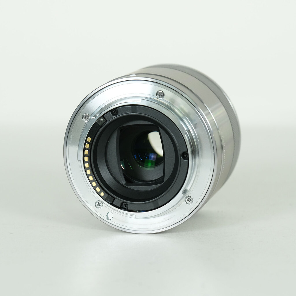 SONY E 30mm F3.5 Macro SEL30M35の出品 | ONE SCENE（ワンシーン）