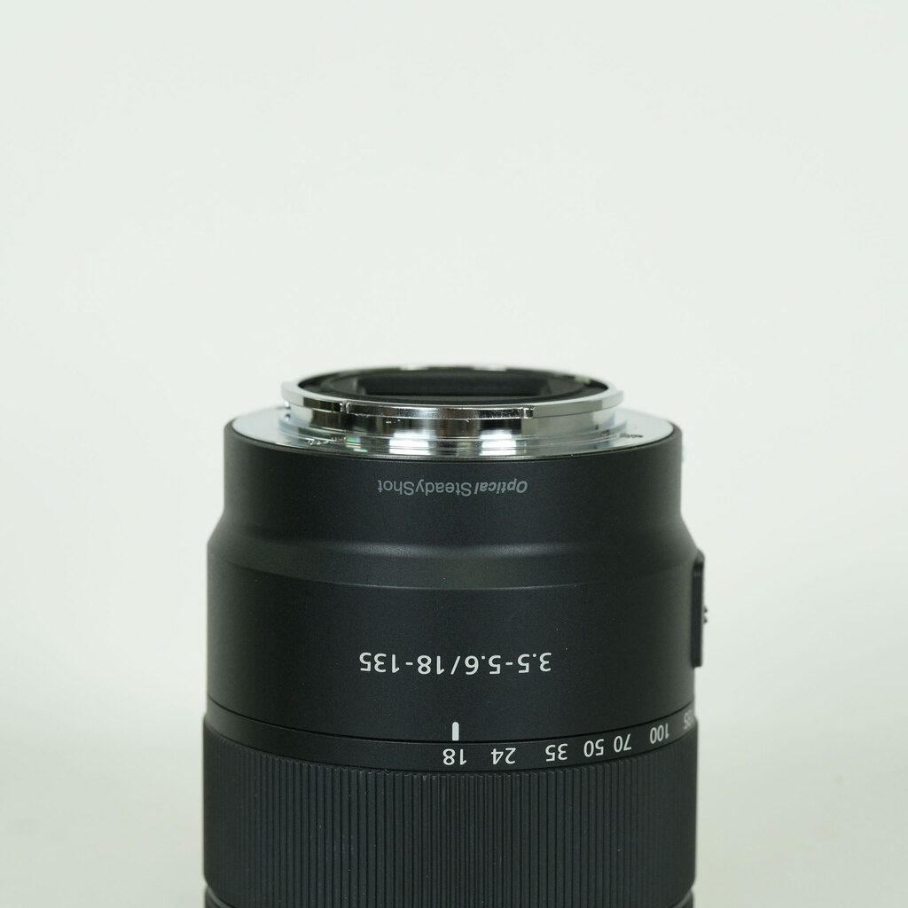 SONY E 18-135mm F3.5-5.6 OSS SEL18135 SONY E 18-135mm F3.5-5.6 OSS SEL18135