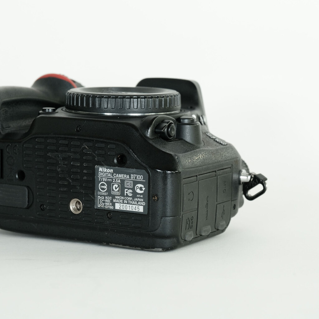 Nikon D7100