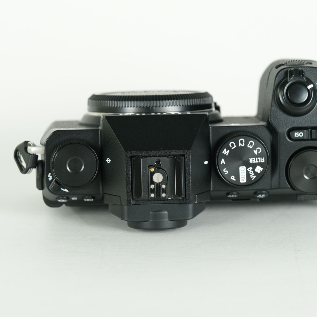 FUJIFILM X-S20