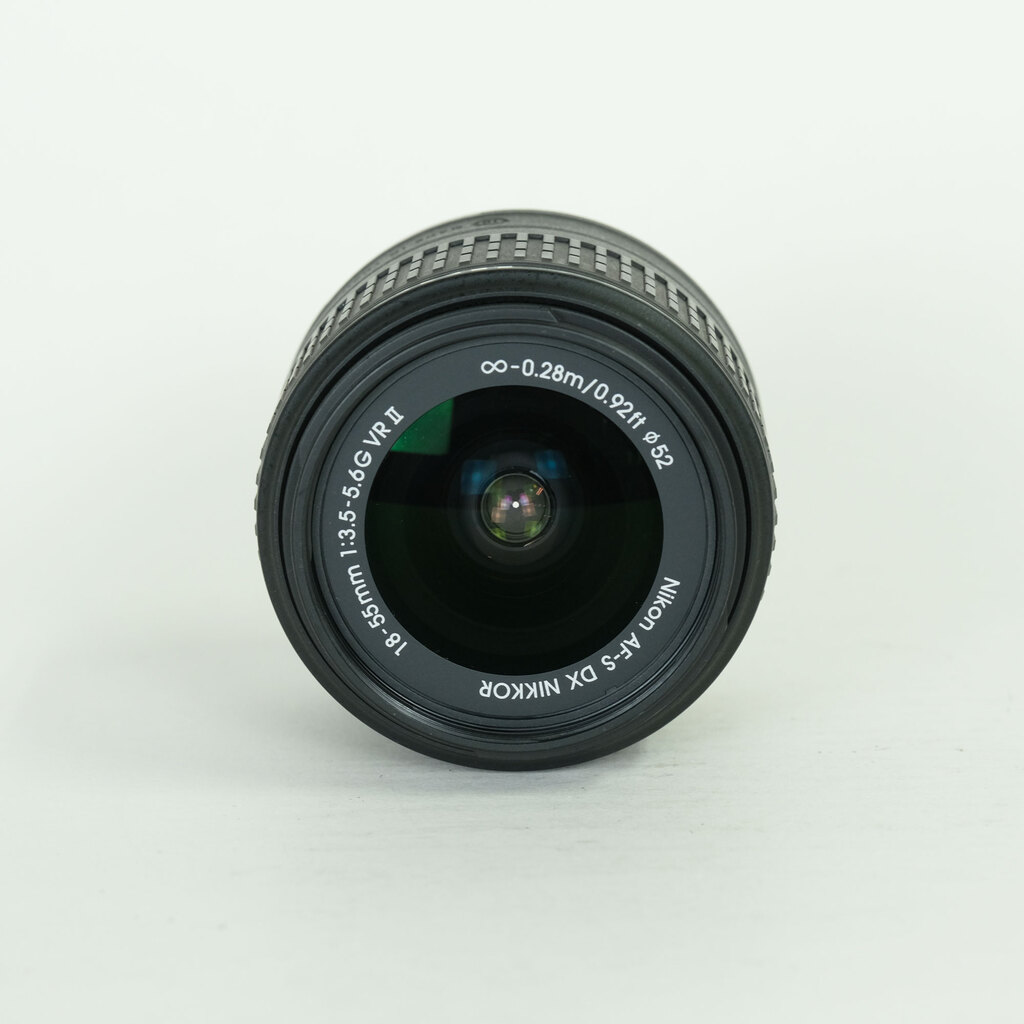 Nikon AF-S DX NIKKOR 18-55mm f3.5-5.6G VR II