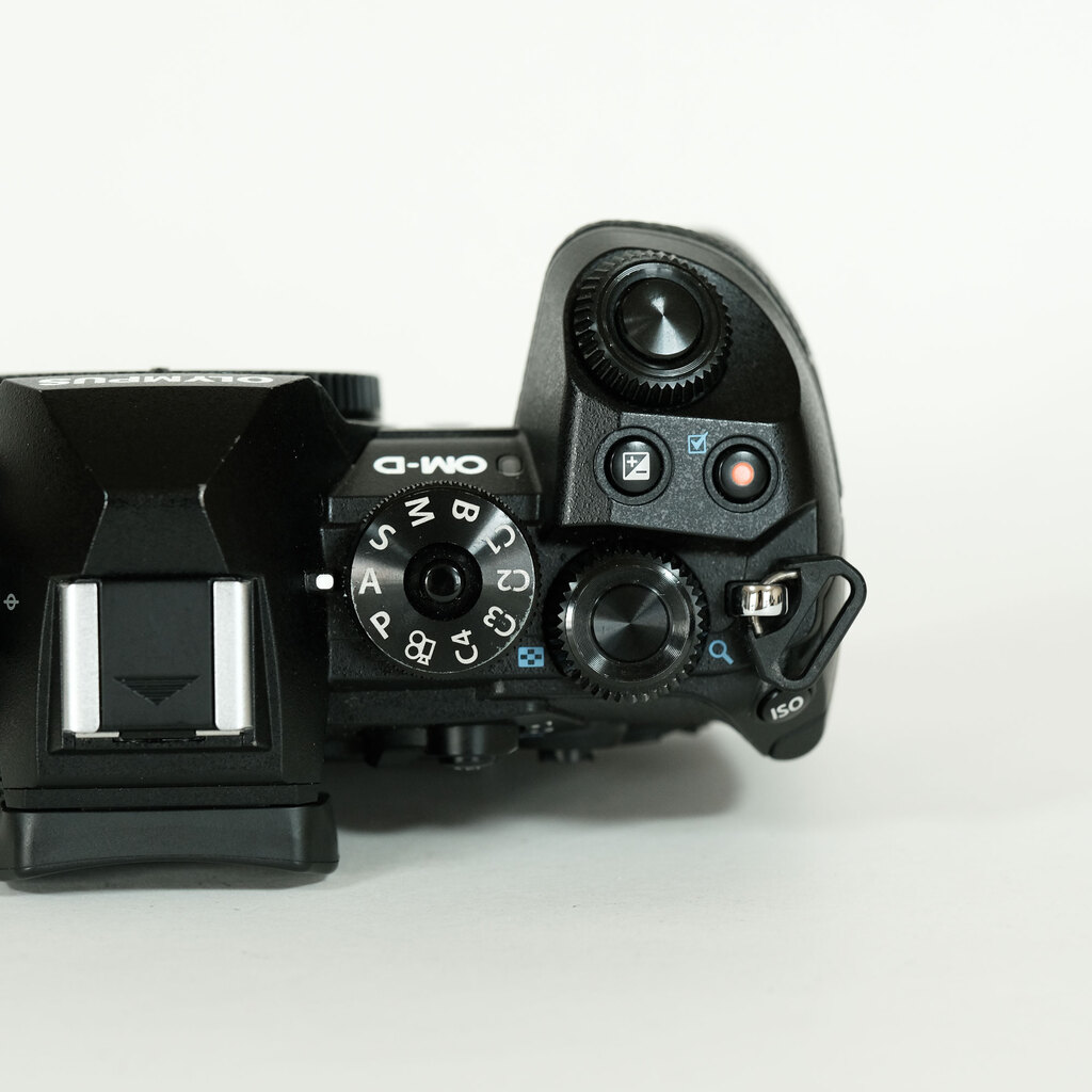 OLYMPUS OM-D E-M1 Mark IIIの出品 | ONE SCENE（ワンシーン）