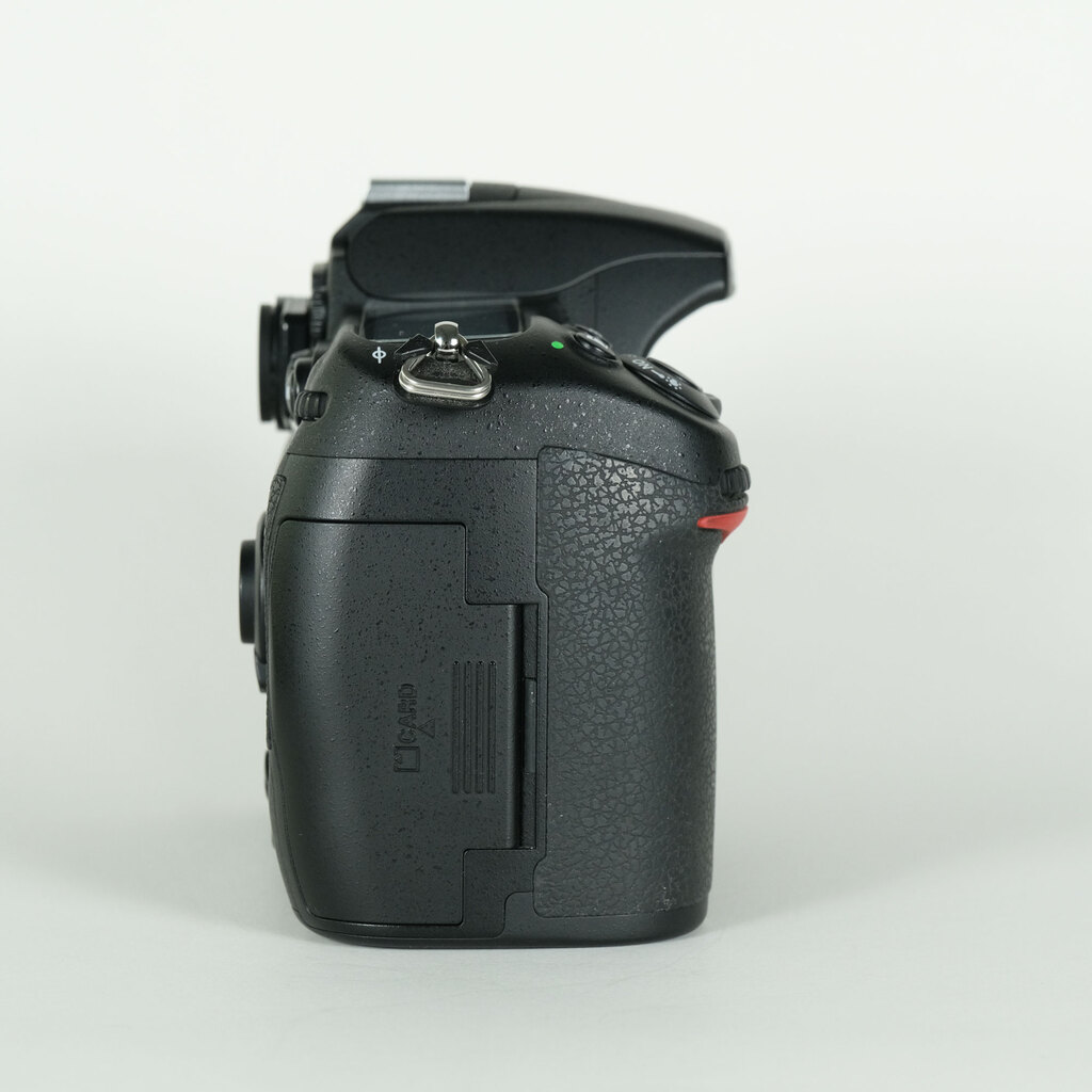 Nikon D300S ボディの出品 | ONE SCENE（ワンシーン）