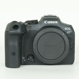 Canon EOS R7