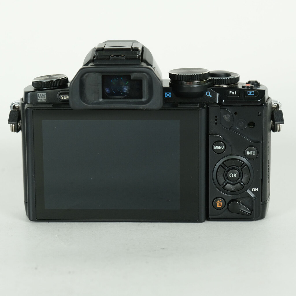 OLYMPUS OM-D E-M10 ボディ ブラックの出品 | ONE SCENE（ワンシーン）