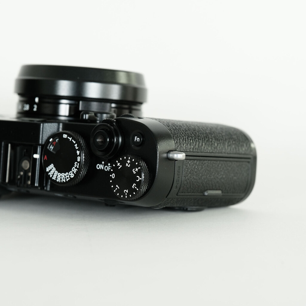 FUJIFILM X100F ブラック