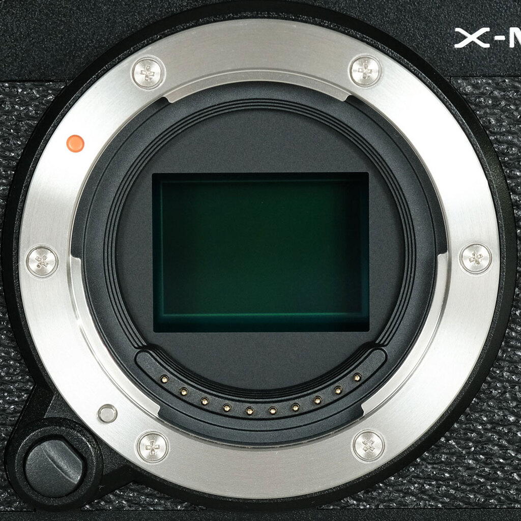 FUJIFILM X-M5