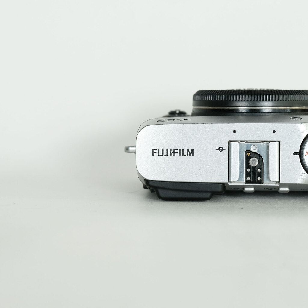 FUJIFILM X-E3 ボディ ブラウン