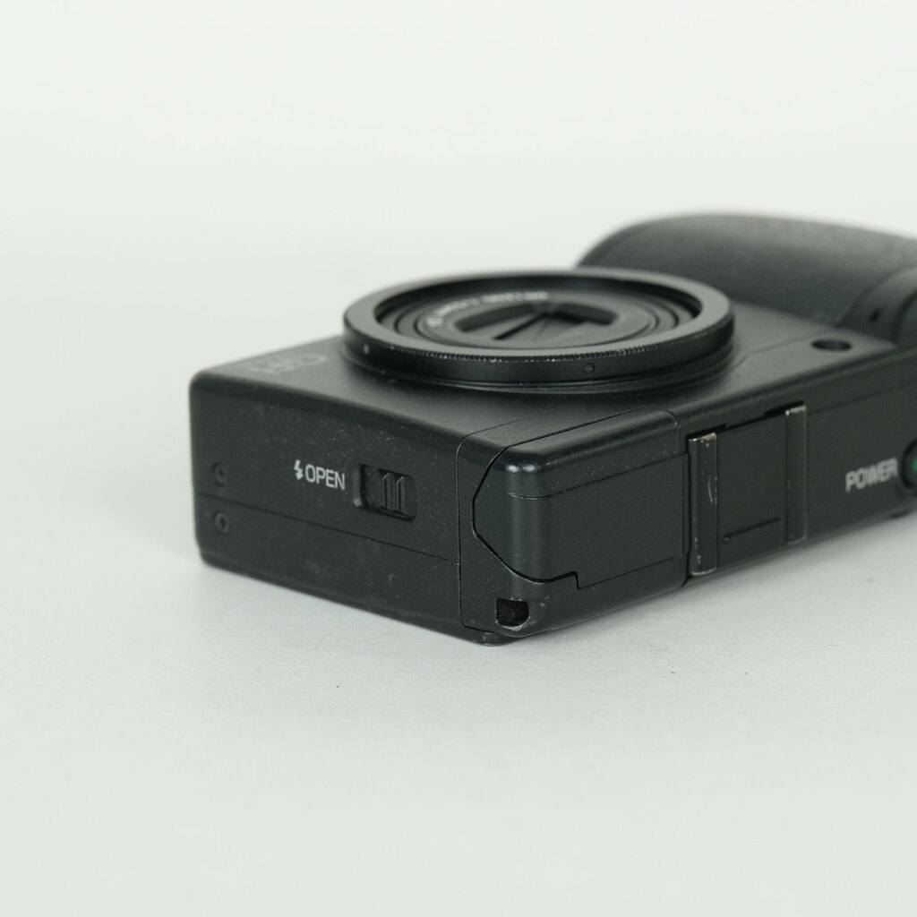 RICOH GR DIGITAL II