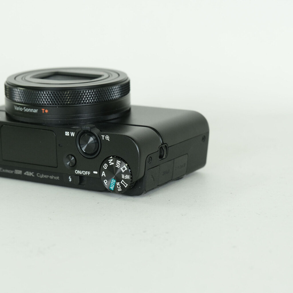 SONY Cyber-shot DSC-RX100M7