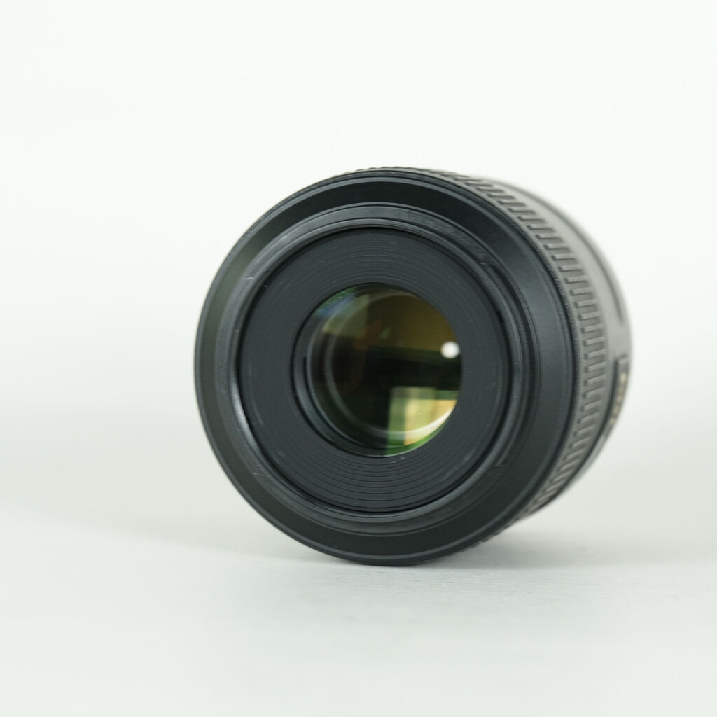 Nikon AF-S DX Micro NIKKOR 85mm F3.5G ED VRの出品 | ONE SCENE