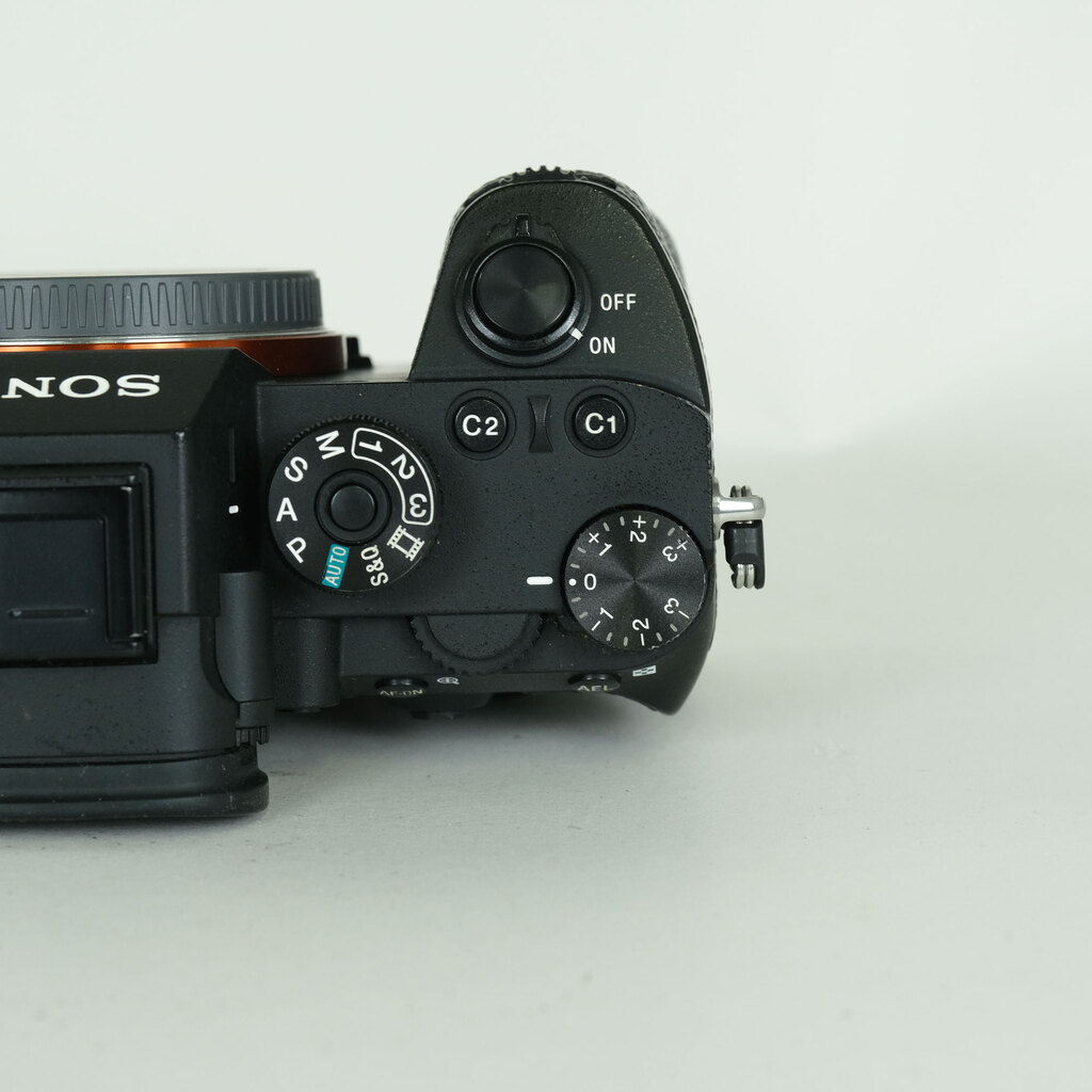 SONY α7R III(ILCE-7RM3) SONY α7R III(ILCE-7RM3)