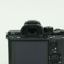 SONY α7 III(ILCE-7M3) SONY α7 III(ILCE-7M3)