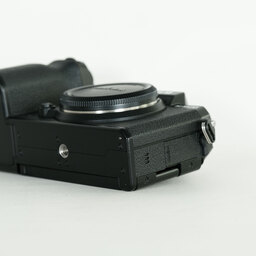FUJIFILM X-S20